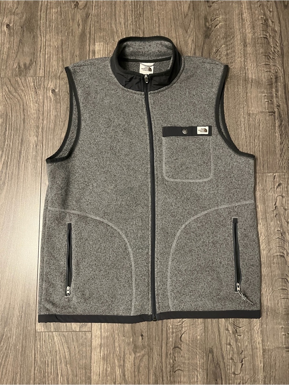 The North Face Men’s Gray Full‑Zip Fleece Vest